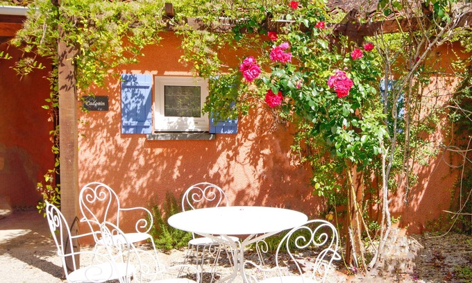 Larzac Apartamento | Cadouin - sleeps 4 guests in 2 bedrooms