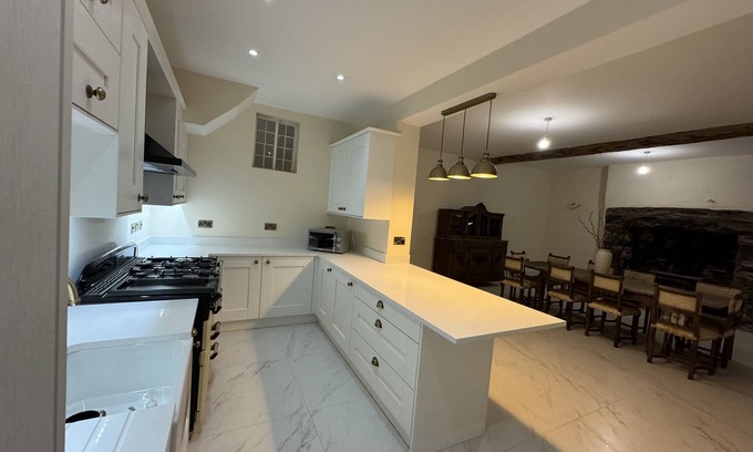 Llanbedr Casa | Cae Nest Hall