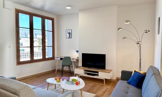 Barbatre Apartamento | Café des Arts Sur la Voie des Sacres