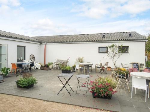 Reersø Casa | Cafe Vilhelm Holiday Centre