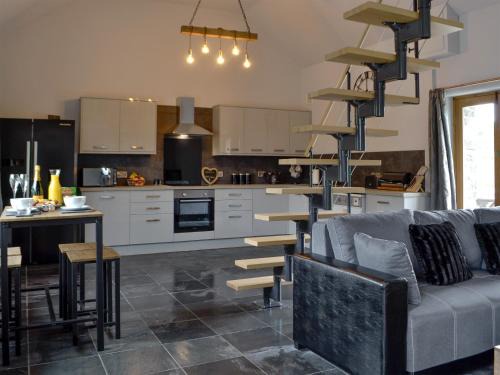 Bontnewydd Casa | Caffi Sali - Weluk143