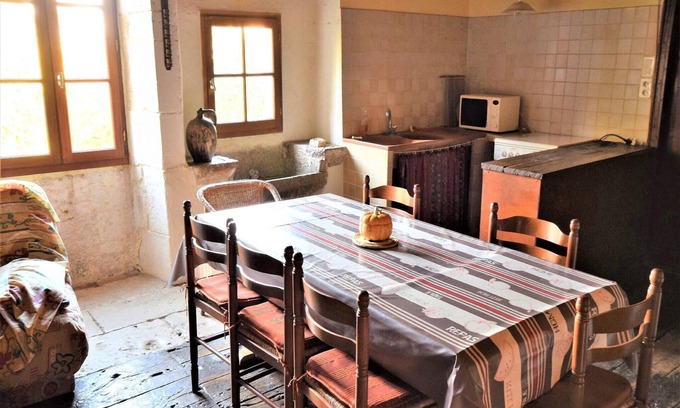 Bagat-en-Quercy Casa | Casa cerca de Cahors con área natural privada