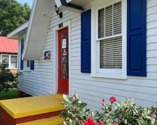 Downtown Casa | Cajun Stays Cedar Crest Entire Home