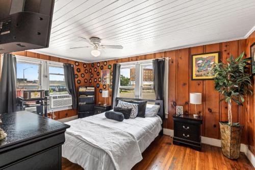 Downtown Apartamento | Cajun Stays - Studio Garfield - Pet Friendly