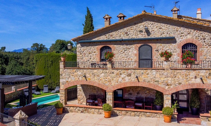 Capmany Cabaña | CAL BISBE - Casa Rural con piscina - calma y tranquilidad campestre.