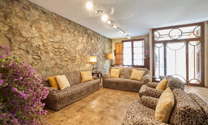 Premià de Mar Casa | CAL PADRI1871 - 30min to Barcelona, Groups & Families, Beach Stylish House