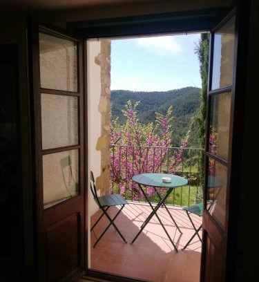 Borreda Apartamento | CAL TÒFONES, 1er 1a. Apartament turístic a Borredà, 08619-Barcelona