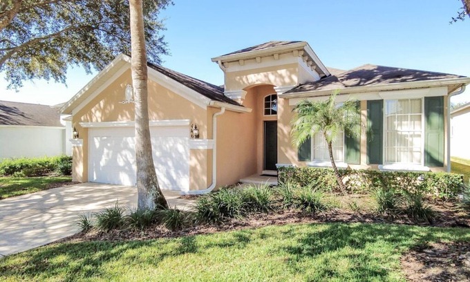 Calabay Parc Casa | Calabay Paradise -Beautiful Home tucked away in quiet community