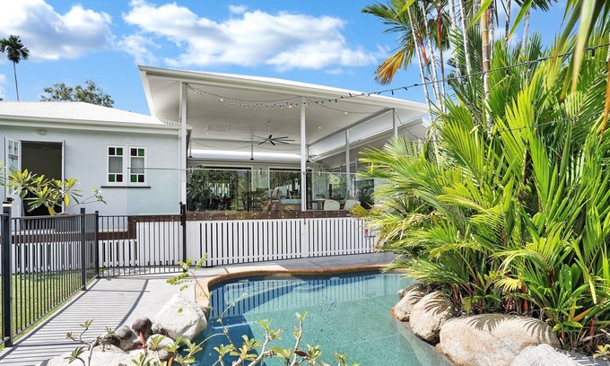 Edge Hill Casa | Caladenia Villa - Understated luxury in Edge Hill