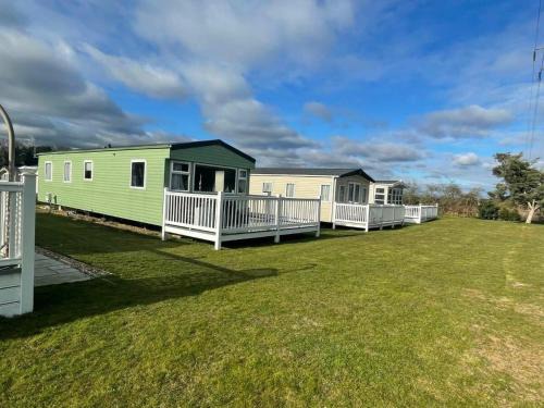 Fritton Casa | Caldecott Hall Country Park - Holiday Accommodation 21586