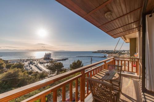 Rafina-Pikermi Apartamento | CALDERA close to the port, airport & Athens