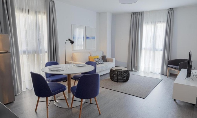 Perchel Sur Apartamento | Caleta Homes - Ancha del Carmen