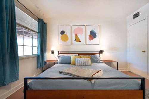 Blenman-Elm Apartamento | Cali 2BR Getaway Firepit, Yard & Spring Charm