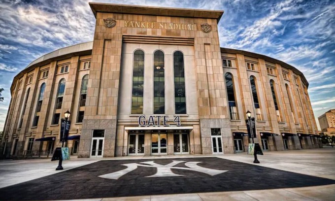 Highbridge Casa | Cali King 1bed/1bath Pre-War in front of Yankee Stadium