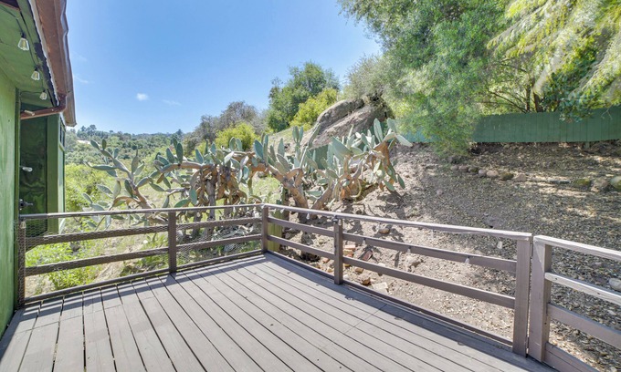 Fernwood Cabina | California Cabin w/ Stunning Mountain Views!