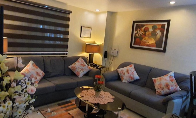 Highway Hills Apartamento | California garden squire
