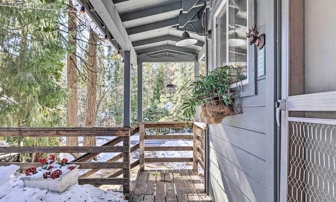 Long Barn Cabaña | California Retreat w/ Deck, Fire Pit & Grill!