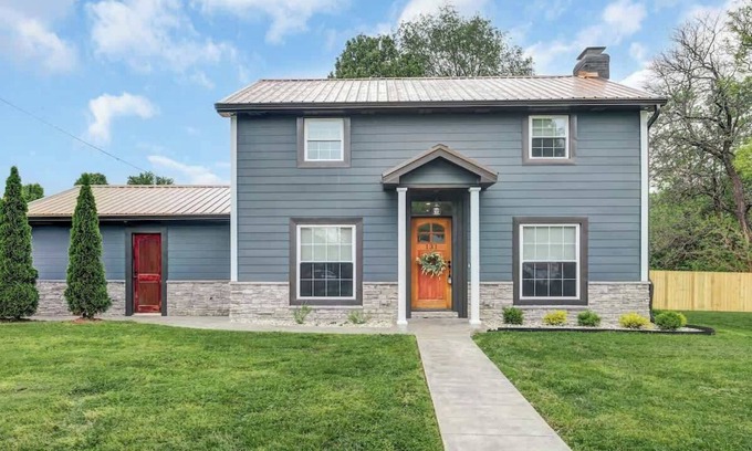 Bardstown Casa | Call Me Old Fashioned! *Heart of Bardstown Square*