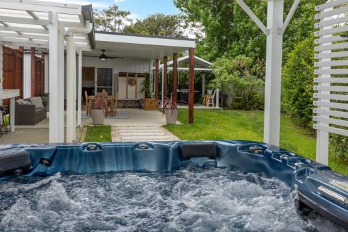 Callala Bay Casa | Callala Bay Gem - Jervis Bay - Pet Friendly Getaway with Spa