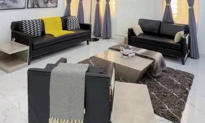 Asaba Apartamento | Calli's Court Apartment