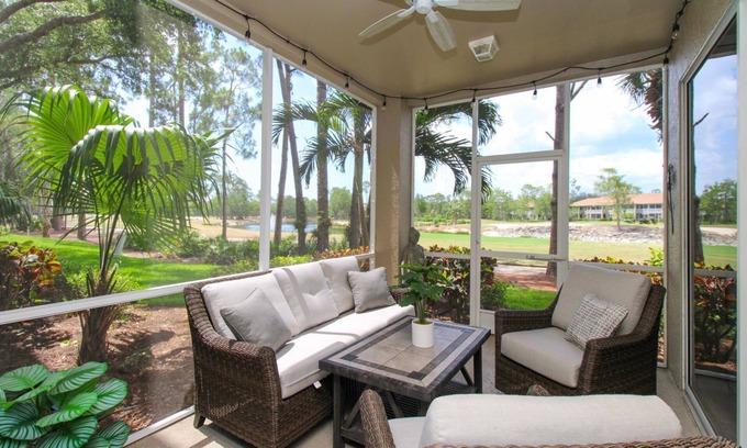 Rural Estates Condominio | CALLING ALL GOLF ENTHUSIASTS! 2BR+Den 2BA Condo w/Golf Course & Water View