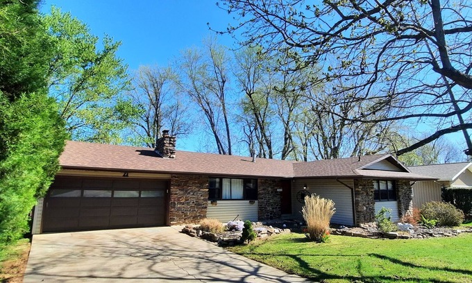 Springfield Casa | Calm and peaceful 3 bedroom home with huge back