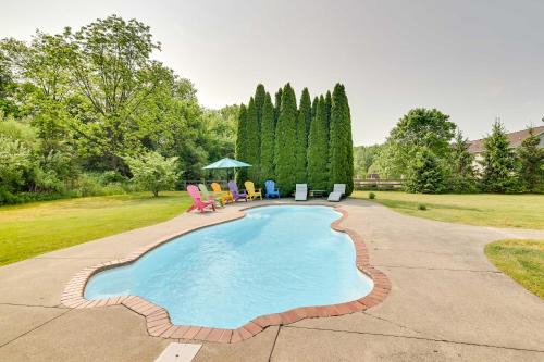 Columbia Casa | Calm Columbia Haven Outdoor Pool, Hot Tub!