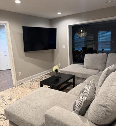 Church Street Casa | Calm & Cozy Modern Escape