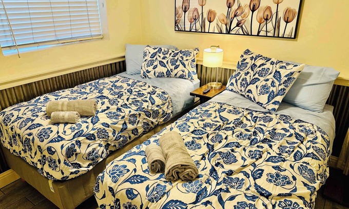 West University Apartamento | Calm Light Stay3 Bedrooms/6 Beds