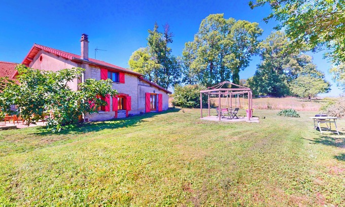 Voiteur Otro | Calme et Chaleureux Gîte de Campagne