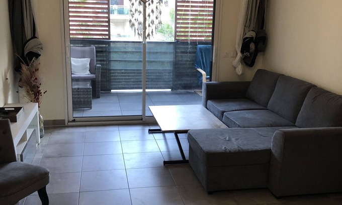 Riou - Petit Juas - Av de Grasse Apartamento | Calme terrasse près de l’hopital
