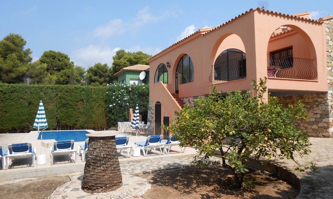 Calpe Chalet De Esquí | Villa Pablo en Calpe con vistas al mar y piscina privada, 600m de la playa