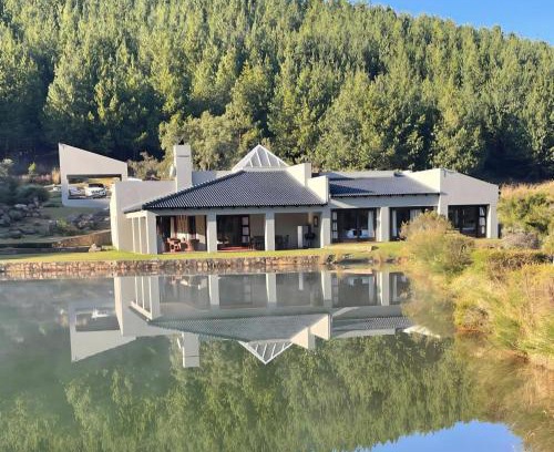 Lydenburg Cabina | Calverton Estate an exclusive Nature Retreat & Trout Fishing haven halfway between Dullstroom & Kruger National Park