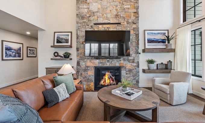 Tamarack Resort Condominio | Breathtaking Penthouse|Ski In/Out and Heated Patio