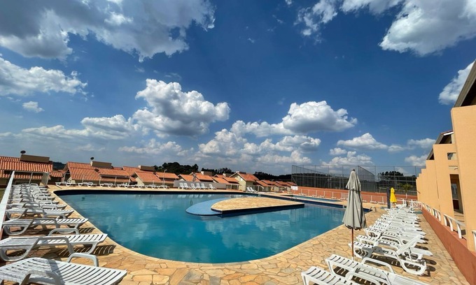 Mairinque Cabaña | Camas Confortáveis, Churrasqueira, Jacuzzi Aquecida, sol o ano Inteiro e Paz!