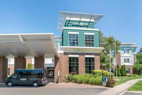 Traverse City Hotel | Cambria Hotel Traverse City