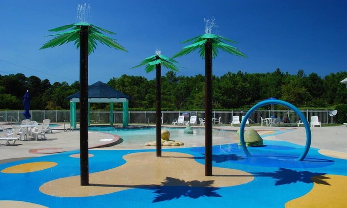 Bermuda Bay Condominio | Cambridge Cove by KEES Vacations