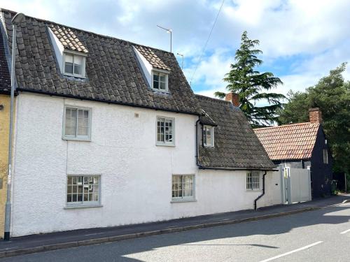 Buckden Casa | Cambridge Homehost - Elegant Oak Beamed House In Pretty Village