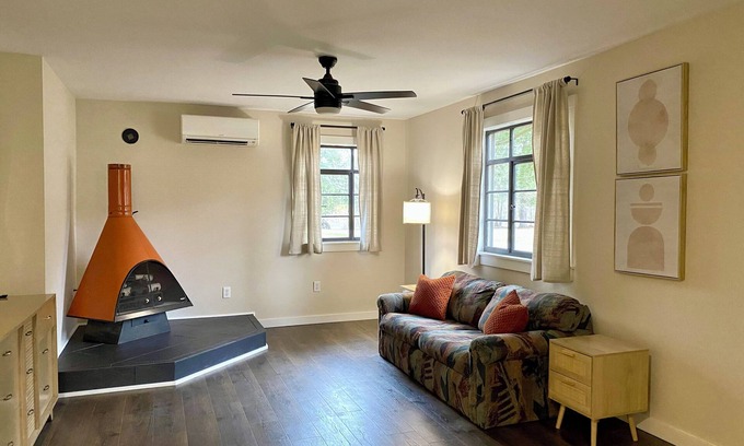 Cambridge Springs Cabaña | Cambridge Springs Cottage Retreat by French Creek