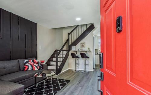 Downtown Baltimore Casa | Camden's Charm Walking Distance Stadium, Convention, Univ of MD Downtown