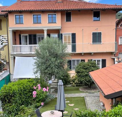 Palazzo Canavese Casa | Camelia Casa Vacanze