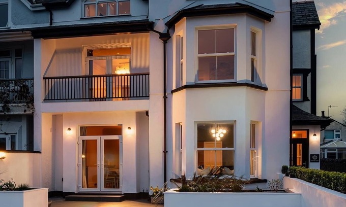 Abersoch Casa | Camellia House, indulge in luxury at our Victorian gem in the heart of Abersoch!