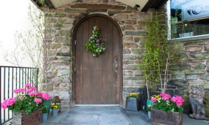 Clarks Summit Cama Y Desayuno | Camelot Restaurant & Inn