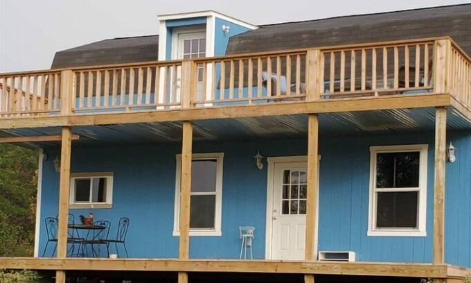 Big Sandy Casa | Camels, Blue Cabin and more! Kaleidoscope Ranch