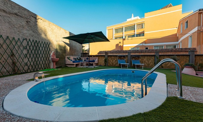 Oristano Apartamento | Camera con Vasca Idromassaggio in Centro Storico
