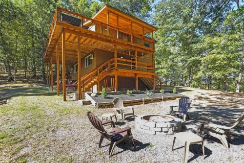 Great Cacapon Casa | Camp Dancing Bears - Wifi, Riverfront, Pet Friendly, Fire Pit, Grill, Deck, Fishing, Games, Fireplace, King Bed