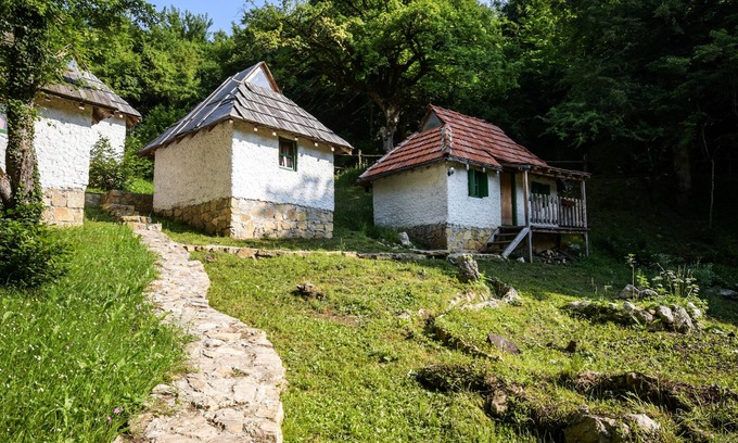 Foca Apartamento | Camp Divlja Rijeka