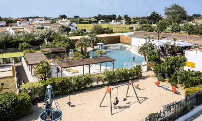 Saint-Clement-des-Baleines Casa | Camping Romanée La Plage **** - PREMIUM mobile home - 1 bedroom for 2 people