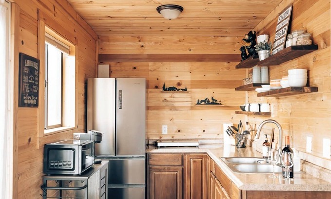 Williams Cabina | Camp Gnaw: A bite-sized Wilderness Retreat