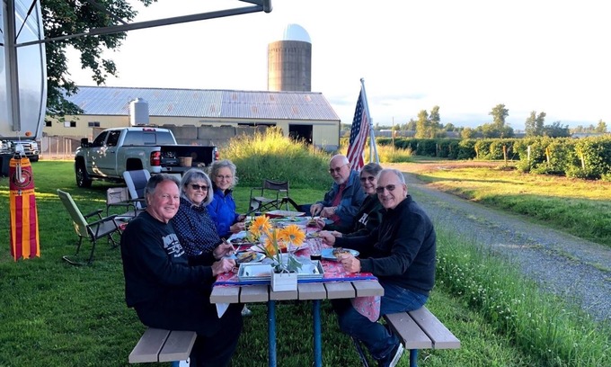 Lynden Alquiler De RV | Camp in The Country From the Comforts of Your RV